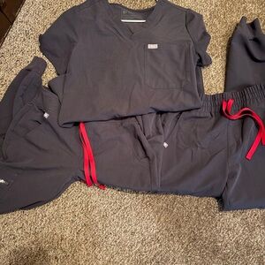 Figs Charcoal Technical Collection Top